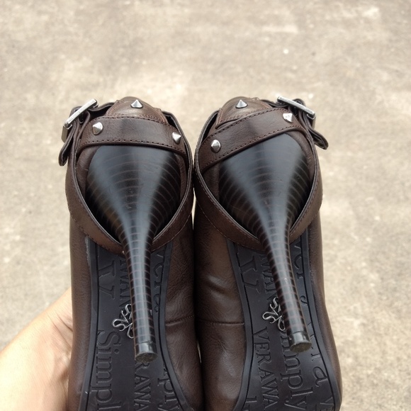 Vera Want Studded Heels - Picture 2 of 8